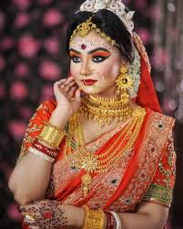 bengali bridal eye makeup look in saree