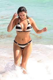 Kelly Brook Celebrities Wallpapers and Photos core downloads.