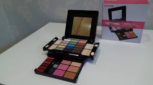 pretty pink travel cosmetic make up set