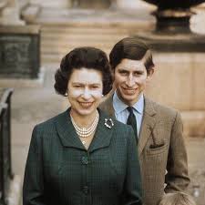 Чарльз (принц уэльский) и его жена камилла (герцогиня корнуольская) займут свое место во главе семьи. Stalo Izvestno Kto Zarazil Princa Charlza Koronavirusom Glavkom