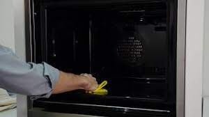 how to clean an oven using the