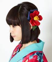 ヘアクリップ やぶ椿クリップ ふりふかんざし髪飾りヘアアクセ椿花赤白浴衣ゆかた成人式卒業式結婚式振袖袴和装着物きものレトロかわいいショートヘアボブロング 成人式 ボブ 卒業式 袴 髪型 ボブ 着物