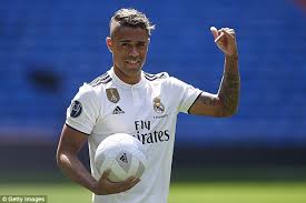 Turkey ball at marianos : Mariano Diaz Poses In A Real Madrid Shirt After Completing 30m Move Daily Mail Online