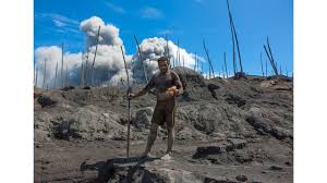 Extraordinary Lives of People Living Under Active Volcanoes (PHOTOS) | The  Weather Channel - Articles from The Weather Channel | weather.com