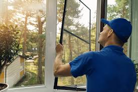 how to replace a window screen in your home