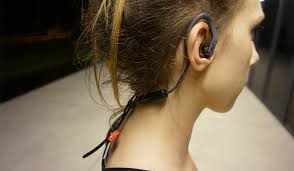 7 best wireless earbuds with ear hooks