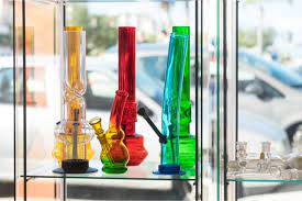 illegal to own a glass pipe in america