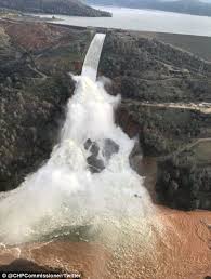 Officials Investigate Oroville Dam After Water Level Drop