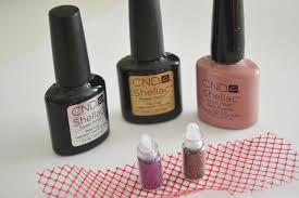 glitter net gel nail manicure