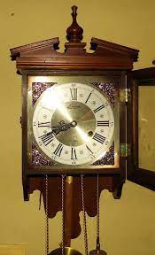 Vintage Linden 31 Day Wall Clock