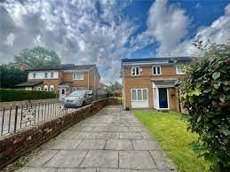 2 Bedroom Semi Detached House For