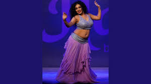 mesmerizing belly dance show