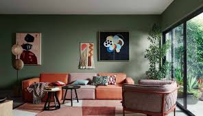 10 living rooms in earth tone colors