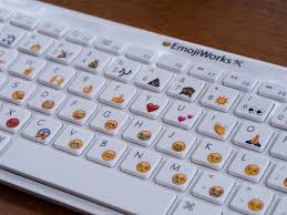 this keyboard lets you type in emoji