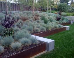 7 out of the box retaining wall ideas