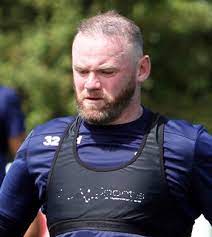 Wayne rooney hotel pictures go viral after girls pose for selfies as he sleeps. Wayne Rooney Shows Off Thinning Hair In Derby Training As He Gears Up For Championship Restart