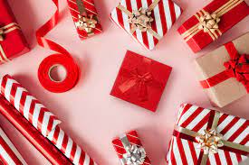 holiday gift giving etiquette explained