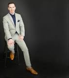 what-colors-go-well-with-light-gray-suit