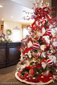 Ziya and i had so much fun decorating our tree this year. 100 Elegant Christmas Decorations Which Defines Sublime Sophisticated Hike N Dip Elegant Christmas Trees Christmas Tree Inspiration Christmas Tree Themes