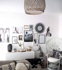 Decoration mur salon moderne elegant et idee deco etagere murale. 5 Idees Pour Decorer Un Mur Blanc Et Tristounet En Location