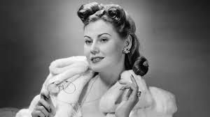 13 beautiful 1940s hairstyles you can