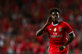 On 27 october 2018, tavares made his professional debut with benfica b in a 2018. 6vdcsr4fo6sqfm