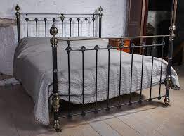 6ft Classic Victorian Bed