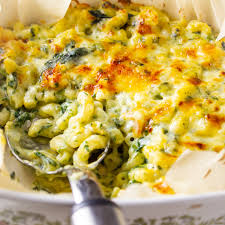 baked macaroni and cheese with spinach