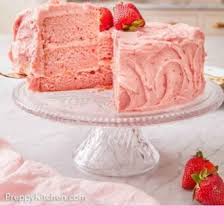 strawberry cake preppy kitchen