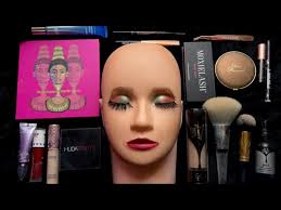 asmr clic makeup on mannequin head
