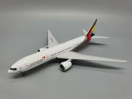 phoenix 1 400 asiana airlines boeing