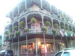 hotels to french quarter walking tour