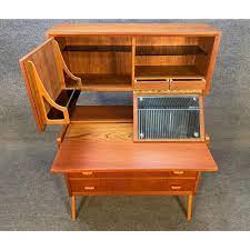 According to justin riordan of spade and archer design agency, this. Vintage Danish Mid Century Modern Teak And Oak Secretary Desk Vanity Aymerick Modern