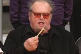 Todas las noticias sobre jack nicholson publicadas en el país. Jack Nicholson Tucks Into A Burger And Chips Courtside At The La Lakers