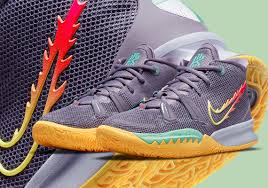 As kyrie irving begins the latest phase of his career as a member of brooklyn nets, he transitions into his next signature sneaker, the nike kyrie 6 , which is officially being unveiled today. Nike Kyrie 7 Gs Daybreak Citron Pulse Ct4080 500 Pochta