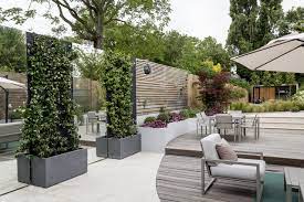 A Contemporary Curved Designer Garden
