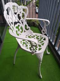 White Luxury Outdoor Furniture