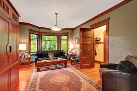 what color flooring goes with oak trim