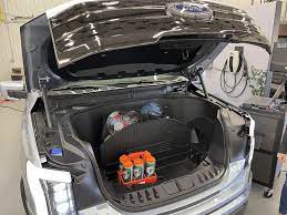 The new ford lightning can carry up to 400 pounds in its front trunk, or frunk if you prefer. Erste Fahrt 2022 Ford F 150 Lightning
