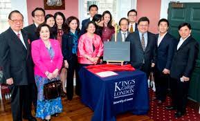 Find out yeoh tiong laynet worth 2020, salary 2020 detail bellow. King S College London The Yeoh Tiong Lay Gift