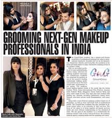 glossngl best makeup academy in