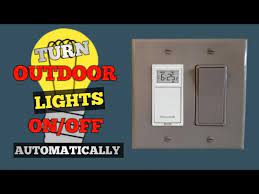 Outdoor Lights On Off Automatically