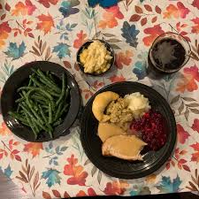 Lots of thanksgiving gatherings go on all day. Craig Daitch On Twitter Thanksgiving Day Prologue After Leaving Bostonmarket Empty Handed We Put The Fate Of Our Dinner Into The Hands Of Jennieo I Think We Did Alright Https T Co Njzxinyekq