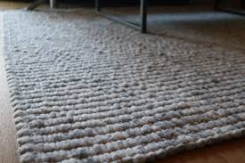 Passende teppiche und fußmatten in ihrem stil. Kuschliger Schafwollteppich In Einer Interessanten Strucktur Teppich Handweberei Schafe