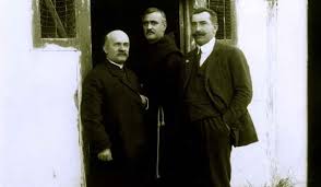 Luigj Gurakuqi, At Gjergj Fishta dhe Dom Ndre Mjeda, tre kolosë, një fotografi dhe historia e të zgjedhurve të popullit | SHKODER.INFO