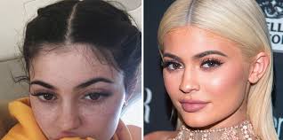 The kim kardashian we are used to see and this kim that we are seeing now in the between they have a very huge difference. Kardashians Without Makeup From Kylie Jenner To Kim K
