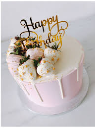 Elegant 18th birthday cakes as if someone with a birthday gift to the 18 who could blow her mind takes a lot of originality and design. Strawberry Cake 18th Birthday Cake For Girls Elegant 18thbirthdaycakeforgirlselega In 2020 18th Birthday Cake For Girls Simple Birthday Cake 15th Birthday Cakes