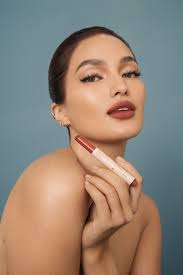 strokes beauty lab unveils lipstick
