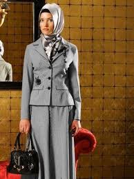 Inilah tips berpakaian ke kantor biar tetap stylish tapi. Hijabi Professional Interview Attire Women Business Professional Attire Modest Fashion Hijab