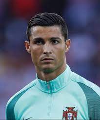 Every year, the famous soccer player, cristiano ronaldo comes up come with a new hairstyle which then becomes the new men fashion trend. 60 Cristiano Ronaldo Haircut Ideas That Are Hair Goals Men Hairstylist